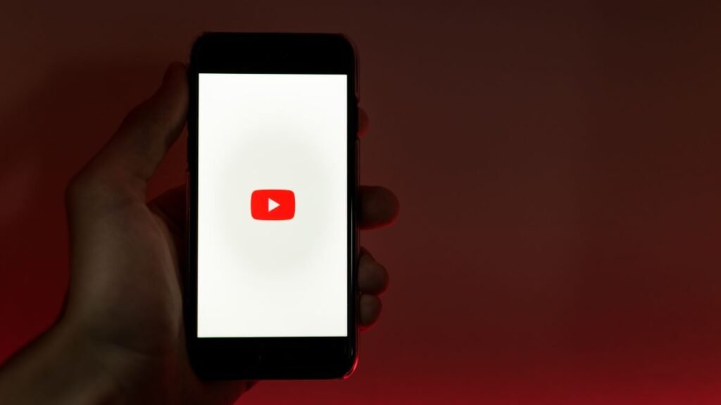 5 Tips Memindahkan Kepemilikan Channel YouTube yang Aman